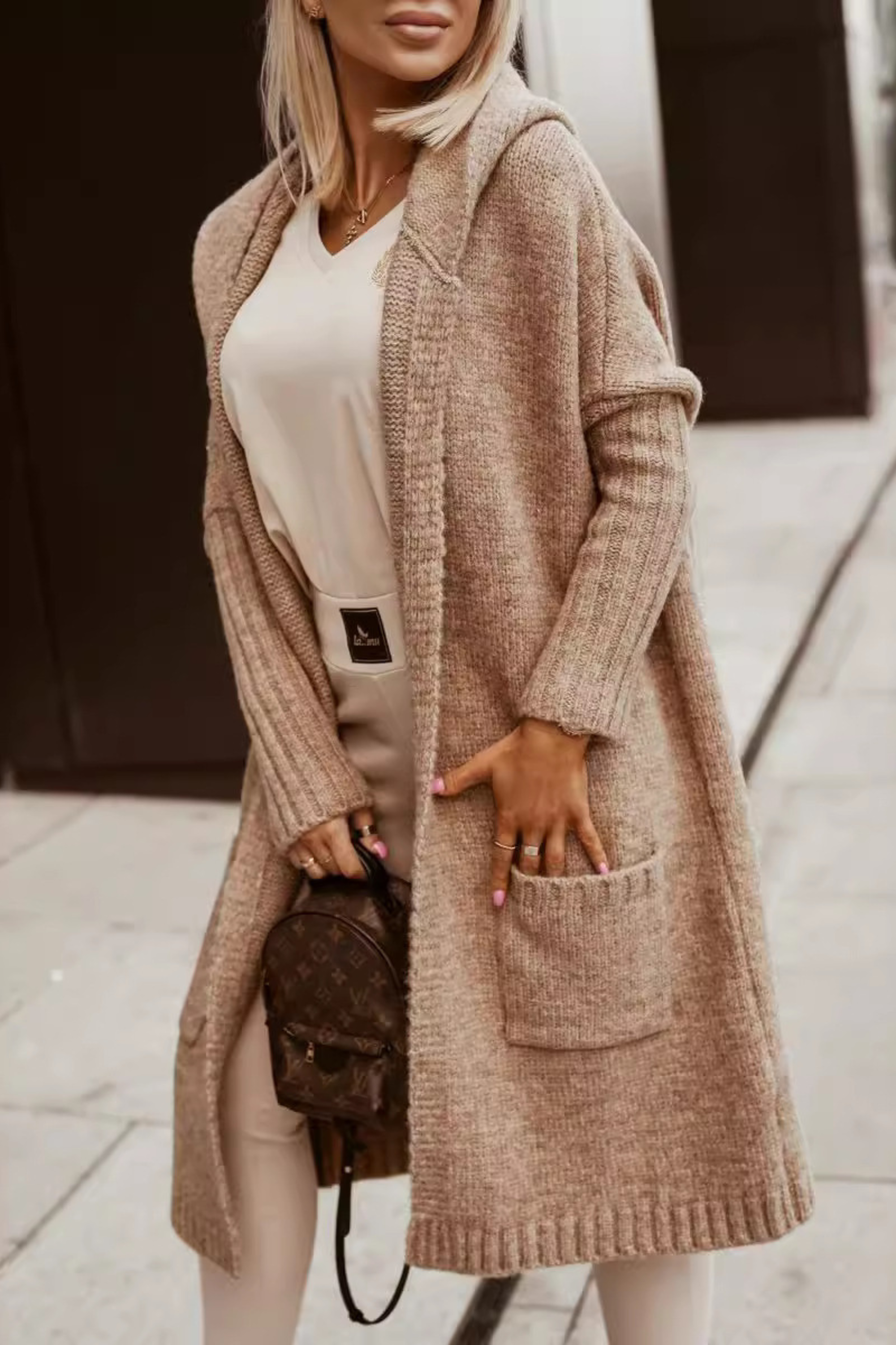 Amora | Pink bold cardigan