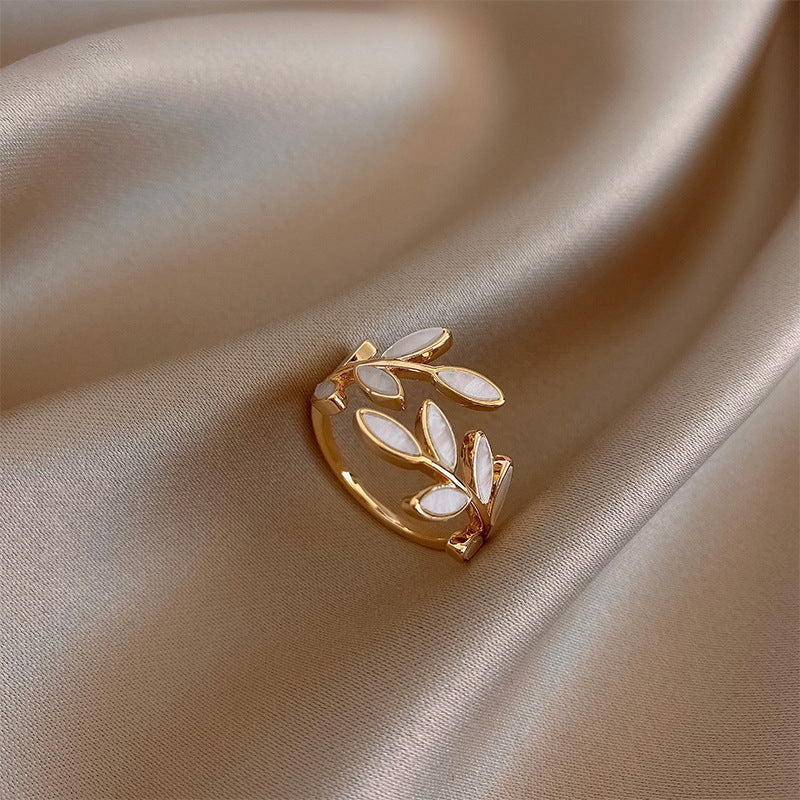 Liora | Zilveren Bloemring